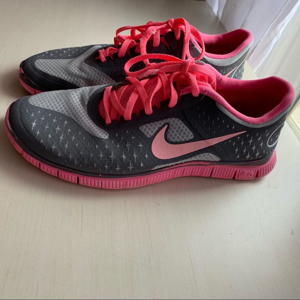 Nike Tennis Shoe